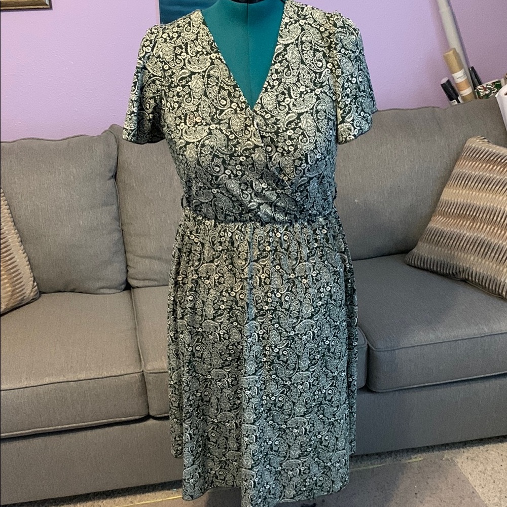 Elegant Black and White Patterned Dress